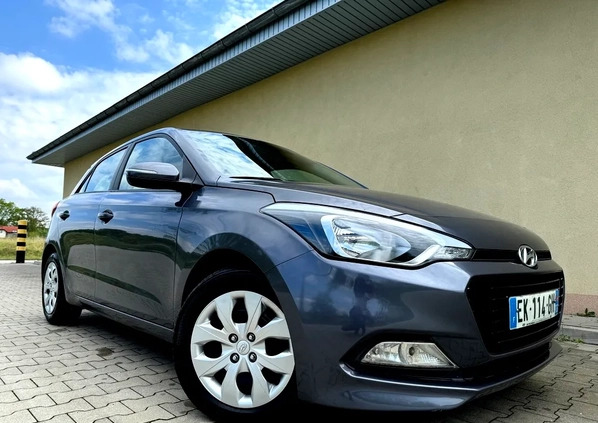 Hyundai i20 cena 35900 przebieg: 98000, rok produkcji 2018 z Biała małe 407